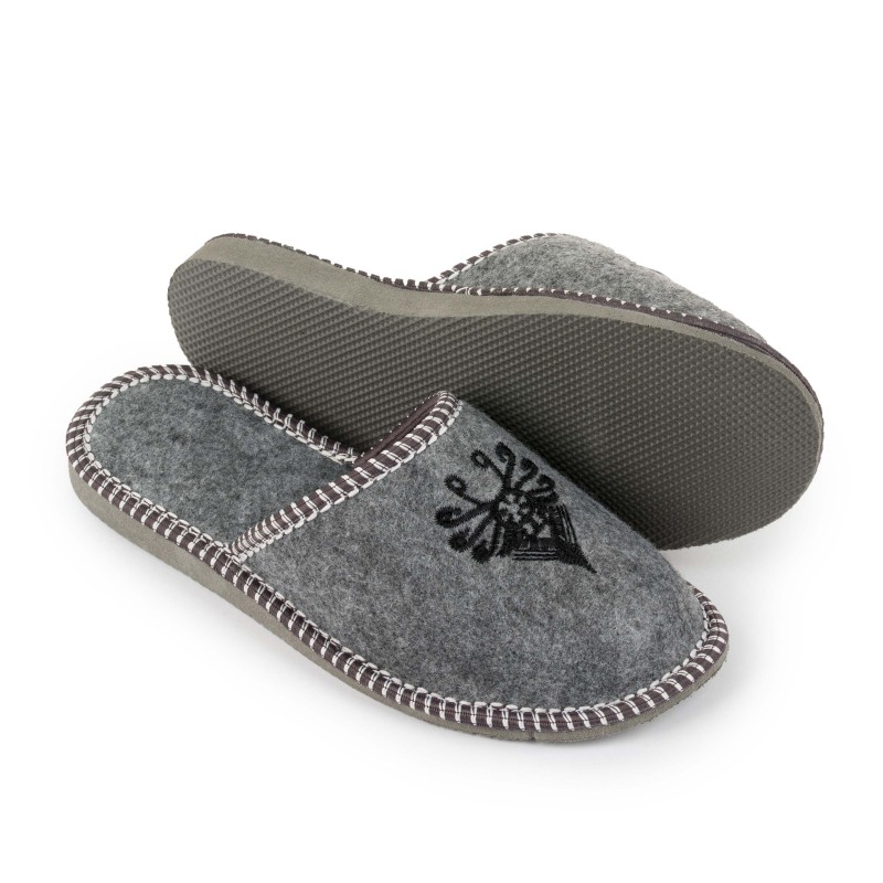 Kapcie damskie laczki góralskie z parzenicą filcowe obuwie domowe