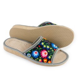 Kapcie damskie, łowicki wzór.