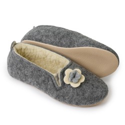 Bambosze damskie, ciepłe kapcie, szare z kwiatkiem