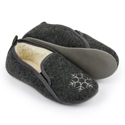 Bambosze damskie czarne filcowe ocieplane śnieżynki