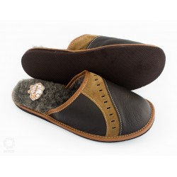 Ocieplane kapcie męskie z skóry, brązowe.