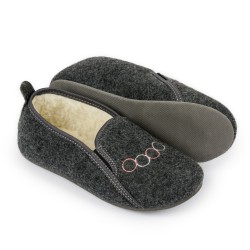 Bambosze damskie filcowe, czarne, kółeczka